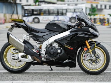 2021-2024 Aprilia RSV4 1100 Motorcycle Fairings - Black Canada Websites
