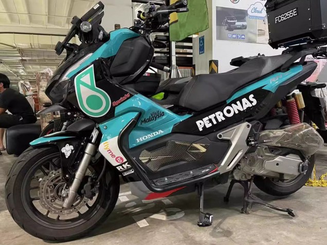 2018-2021 Honda ADV150 Motorcycle Fairings - Blue Green Red Glossy Black Petronas Canada Websites