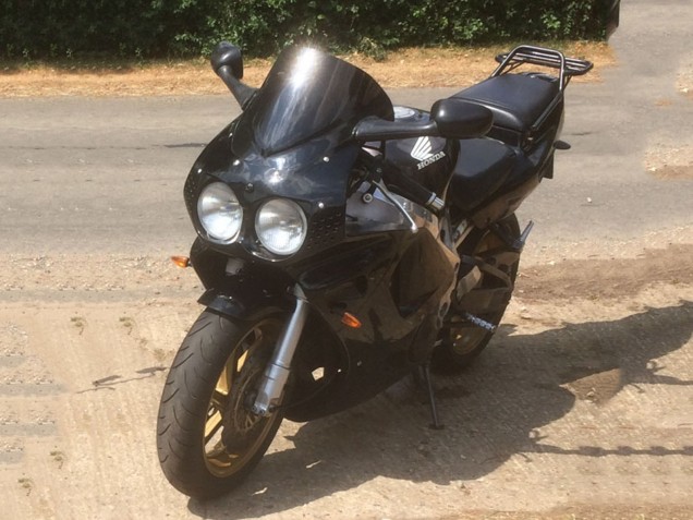 1994-1995 Honda CBR900RR 893 Motorcycle Fairings - Glossy Black Canada Websites