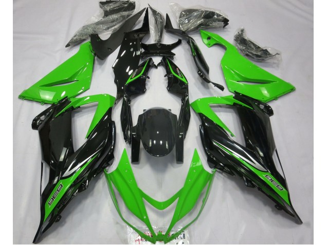 2013-2018 Green and Black ZX6R Fairings 2013-2018 Green and Black ZX6R Fairings